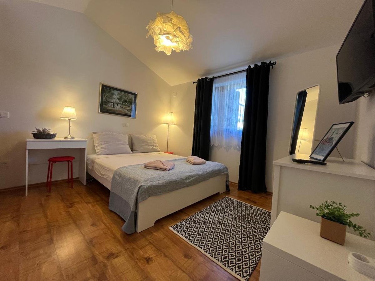 Apartment Cozy&Quiet Ровинь Экстерьер фото